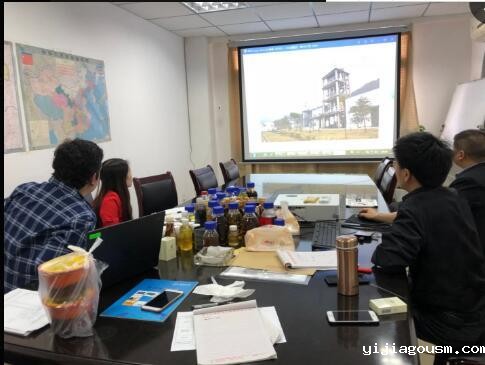 厄瓜多尔客户来渝考察凯潜废机油过滤设备